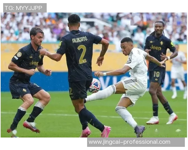 友谊赛精彩回顾皇马与曼城激战成平局点球大战引发全场热潮