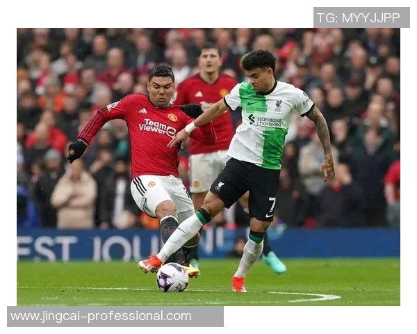 英超焦点战利物浦与曼联激战成平转会传闻引发热议